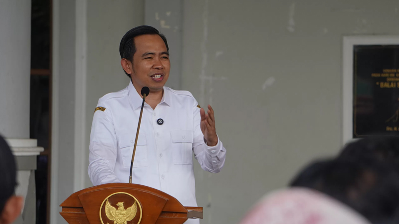 Demi Terangi Warga Tak Mampu, Bupati Jember Gus Fawait Temui Direksi PLN Pusat Ajukan Listrik Gratis